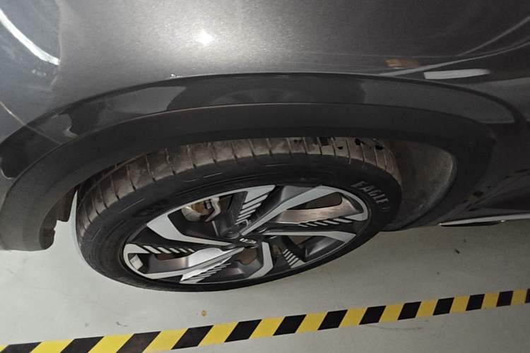 Used Geely Auto Monjaro L 2023 2.0TD High-Power Automatic Two-Wheel Drive Flagship Version Left Front Wheel Hub