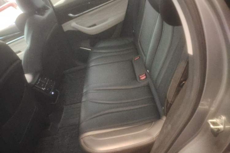 Used Geely Auto Monjaro L 2023 2.0TD High-Power Automatic Two-Wheel Drive Flagship Version Left Rear Seat