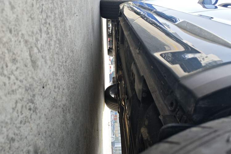 Used Geely Auto Monjaro L 2023 2.0TD High-Power Automatic Two-Wheel Drive Flagship Version Left Side Sill