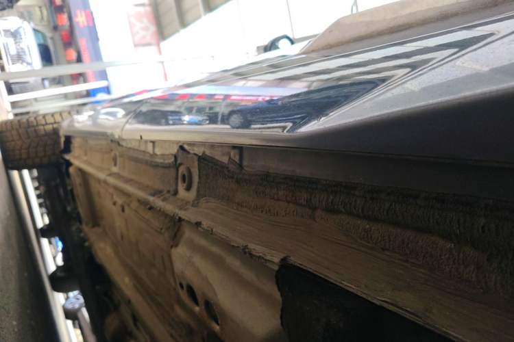 Used Geely Auto Monjaro L 2023 2.0TD High-Power Automatic Two-Wheel Drive Flagship Version Left Side Sill
