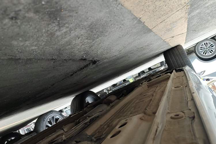 Used Geely Auto Monjaro L 2023 2.0TD High-Power Automatic Two-Wheel Drive Flagship Version Left Side Sill