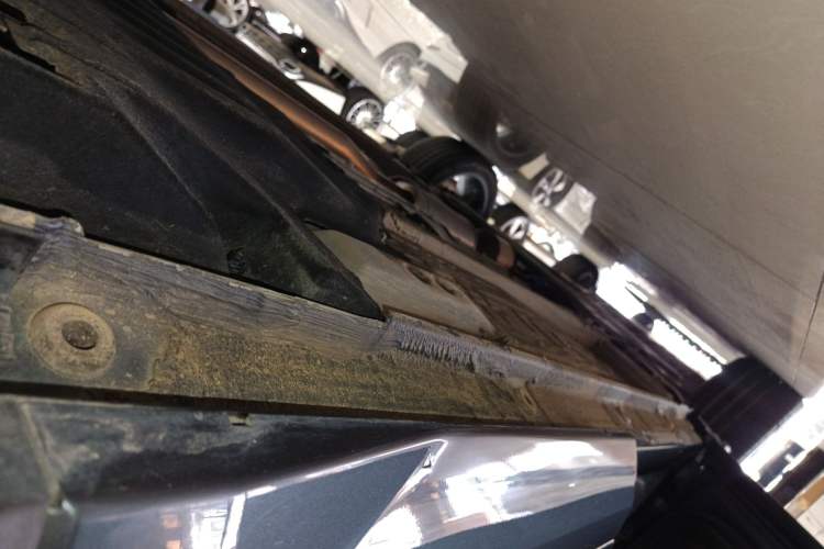 Used Geely Auto Monjaro L 2023 2.0TD High-Power Automatic Two-Wheel Drive Flagship Version Left Side Sill