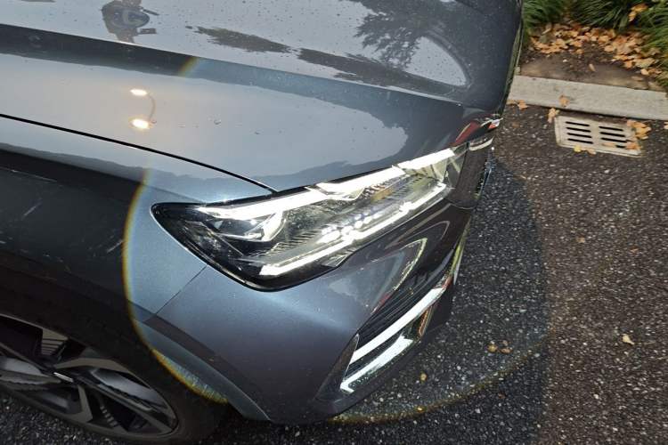 Used Geely Auto Monjaro L 2023 2.0TD High-Power Automatic Two-Wheel Drive Flagship Version Right Front Headlight