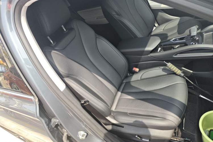 Used Geely Auto Monjaro L 2023 2.0TD High-Power Automatic Two-Wheel Drive Flagship Version Right Front Seat
