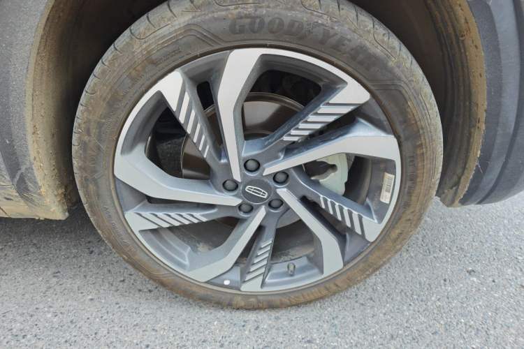 Used Geely Auto Monjaro L 2023 2.0TD High-Power Automatic Two-Wheel Drive Flagship Version Right Front Wheel Hub