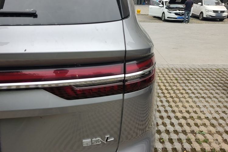 Used Geely Auto Monjaro L 2023 2.0TD High-Power Automatic Two-Wheel Drive Flagship Version Right Rear Taillight