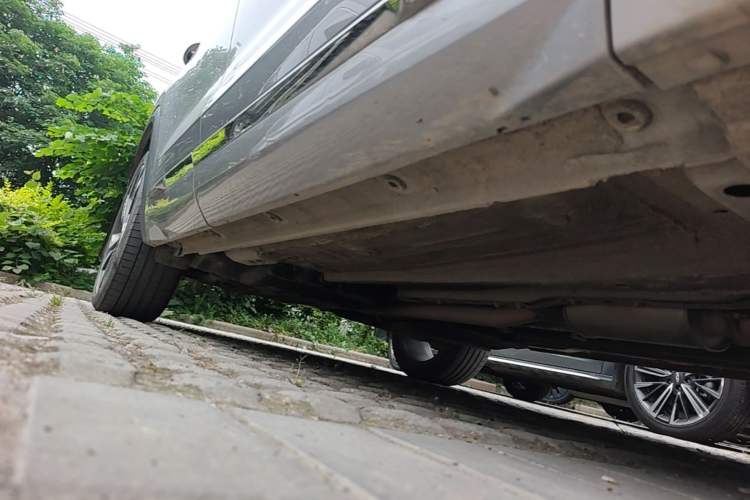 Used Geely Auto Monjaro L 2023 2.0TD High-Power Automatic Two-Wheel Drive Flagship Version Right Side Sill