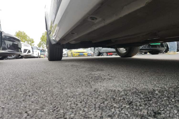Used Geely Auto Monjaro L 2023 2.0TD High-Power Automatic Two-Wheel Drive Flagship Version Right Side Sill