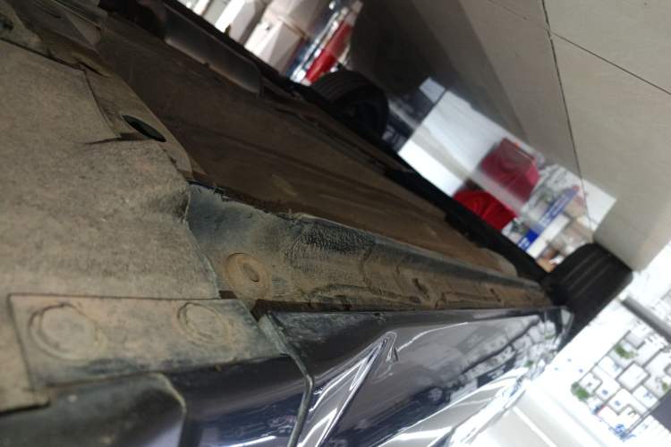 Used Geely Auto Monjaro L 2023 2.0TD High-Power Automatic Two-Wheel Drive Flagship Version Right Side Sill