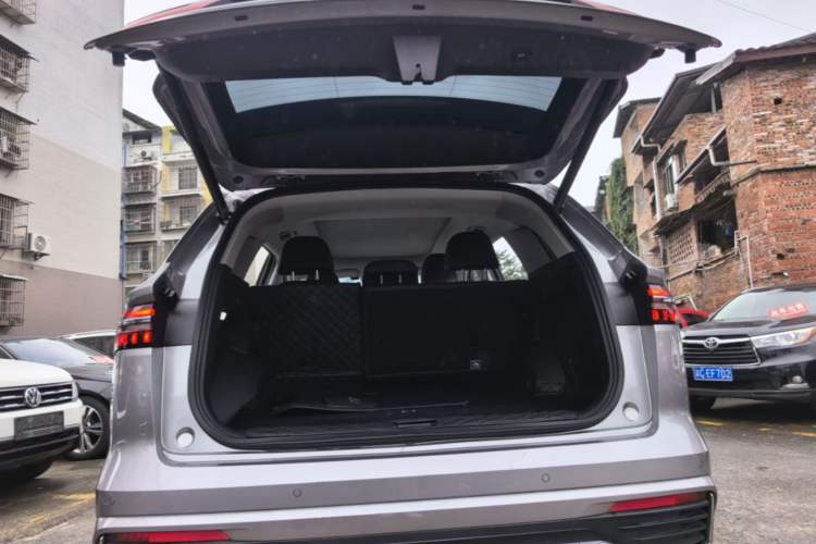 Used Geely Auto Monjaro L 2023 2.0TD High-Power Automatic Two-Wheel Drive Flagship Version Trunk