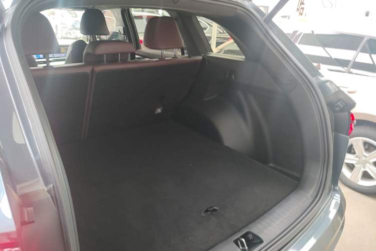 Used Geely Auto Monjaro L 2023 2.0TD High-Power Automatic Two-Wheel Drive Flagship Version Trunk