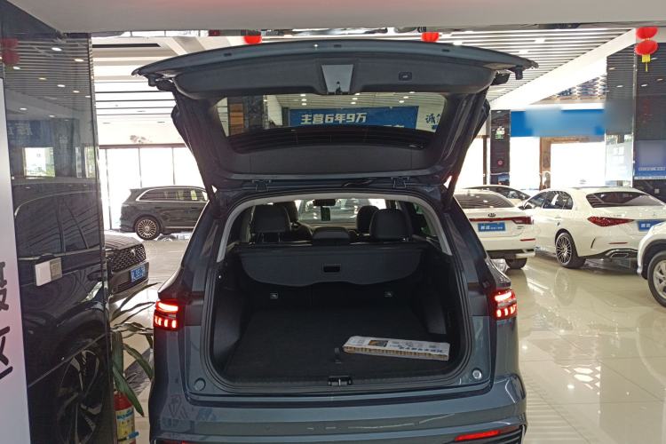 Used Geely Auto Monjaro L 2023 2.0TD High-Power Automatic Two-Wheel Drive Flagship Version Trunk