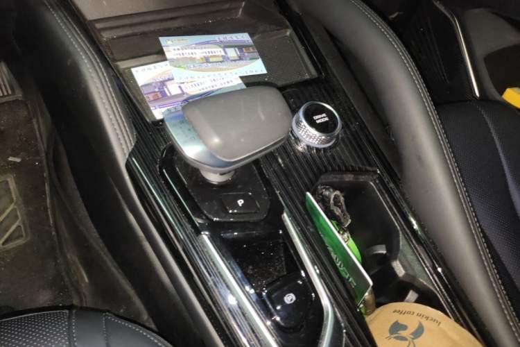 Used Geely Auto Monjaro L 2023 2.0TD High-Power Automatic Two-Wheel Drive Flagship Version Gear Lever