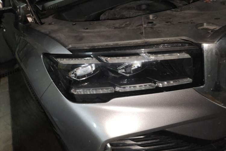 Used Geely Auto Monjaro L 2023 2.0TD High-Power Automatic Two-Wheel Drive Flagship Version Right Front Headlight