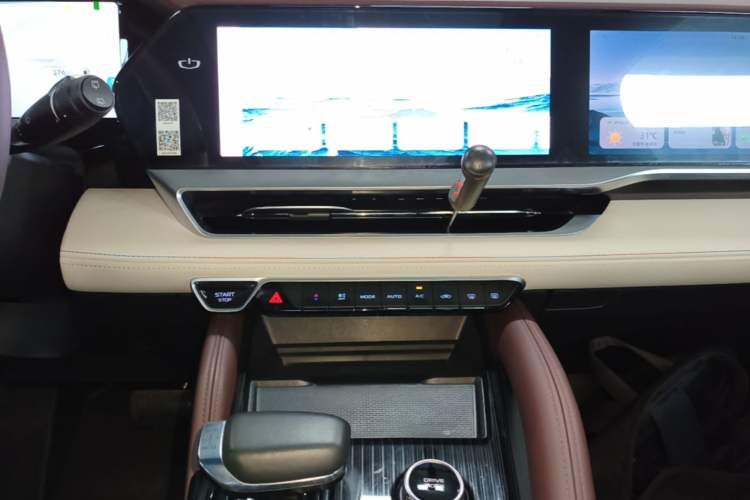 Used Geely Auto Monjaro L 2023 2.0TD High-Power Automatic Two-Wheel Drive Flagship Version Audio And AC Panel