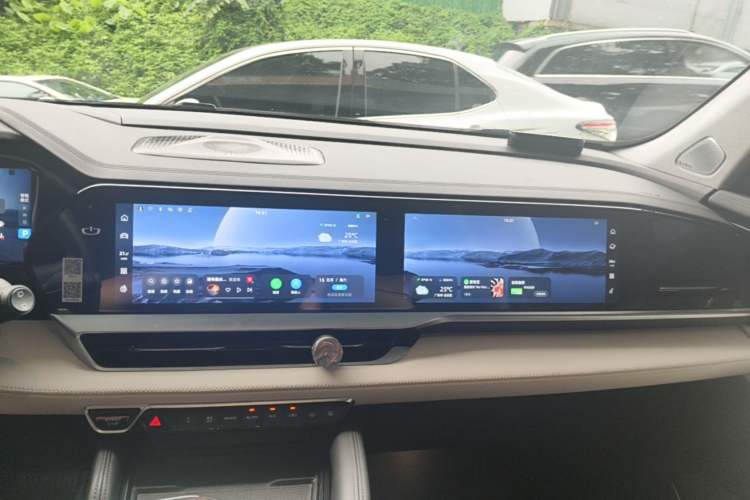Used Geely Auto Monjaro L 2023 2.0TD High-Power Automatic Two-Wheel Drive Flagship Version Audio And AC Panel