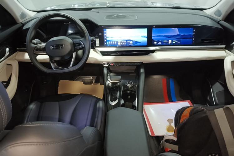 Used Geely Auto Monjaro L 2023 2.0TD High-Power Automatic Two-Wheel Drive Flagship Version Center Console