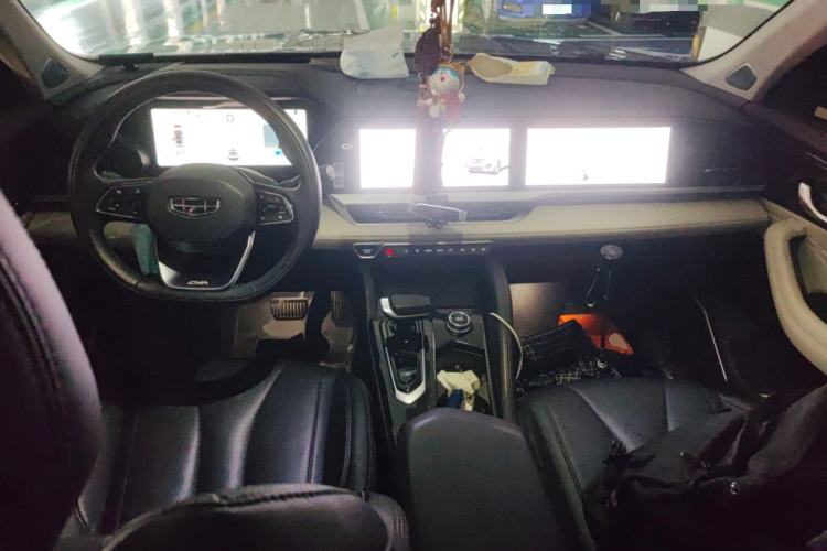 Used Geely Auto Monjaro L 2023 2.0TD High-Power Automatic Two-Wheel Drive Flagship Version Center Console