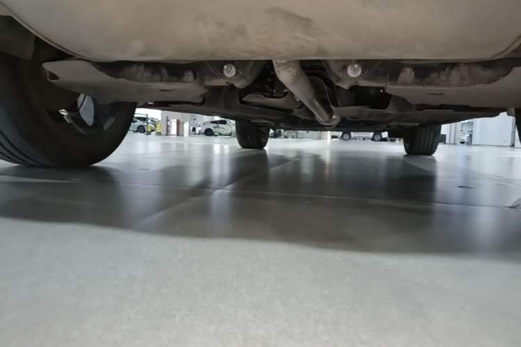Used Geely Auto Monjaro L 2023 2.0TD High-Power Automatic Two-Wheel Drive Flagship Version Chassis Rear