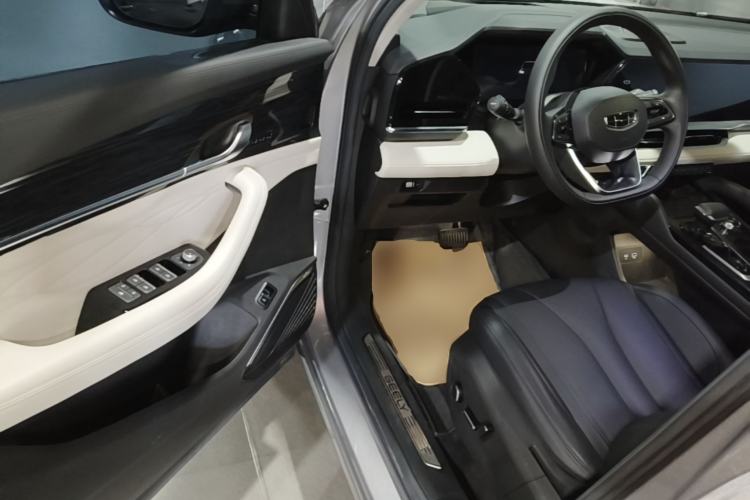Used Geely Auto Monjaro L 2023 2.0TD High-Power Automatic Two-Wheel Drive Flagship Version Driver Seat