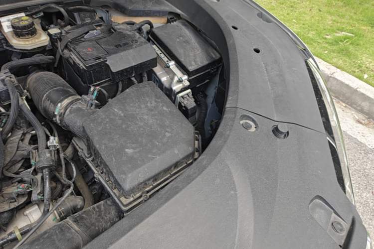Used Geely Auto Monjaro L 2023 2.0TD High-Power Automatic Two-Wheel Drive Flagship Version Engine Bay Left