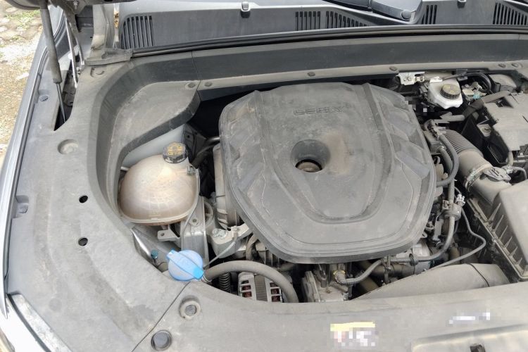 Used Geely Auto Monjaro L 2023 2.0TD High-Power Automatic Two-Wheel Drive Flagship Version Engine Bay Right