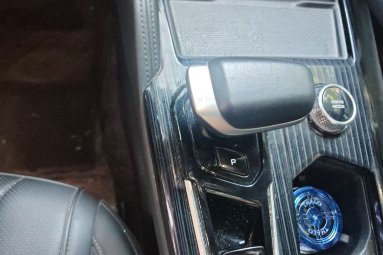 Used Geely Auto Monjaro L 2023 2.0TD High-Power Automatic Two-Wheel Drive Flagship Version Gear Lever