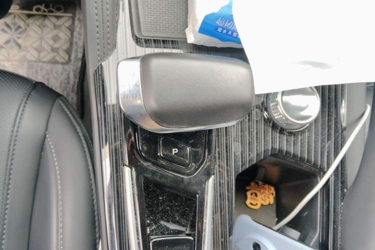 Used Geely Auto Monjaro L 2023 2.0TD High-Power Automatic Two-Wheel Drive Flagship Version Gear Lever