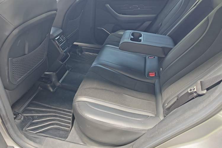 Used Geely Auto Monjaro L 2023 2.0TD High-Power Automatic Two-Wheel Drive Flagship Version Left Rear Seat