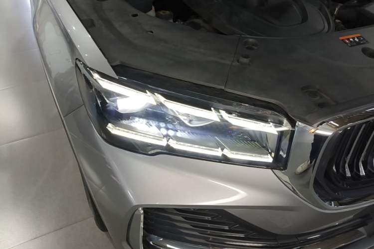 Used Geely Auto Monjaro L 2023 2.0TD High-Power Automatic Two-Wheel Drive Flagship Version Right Front Headlight