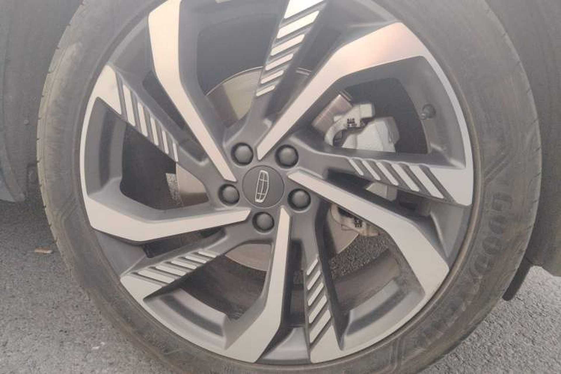 Used Geely Auto Monjaro L 2023 2.0TD High-Power Automatic Two-Wheel Drive Flagship Version Right Front Wheel Hub