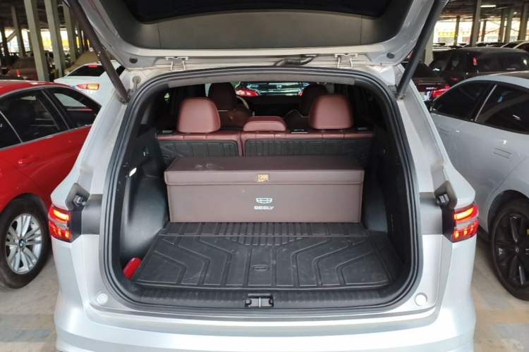 Used Geely Auto Monjaro L 2023 2.0TD High-Power Automatic Two-Wheel Drive Flagship Version Trunk