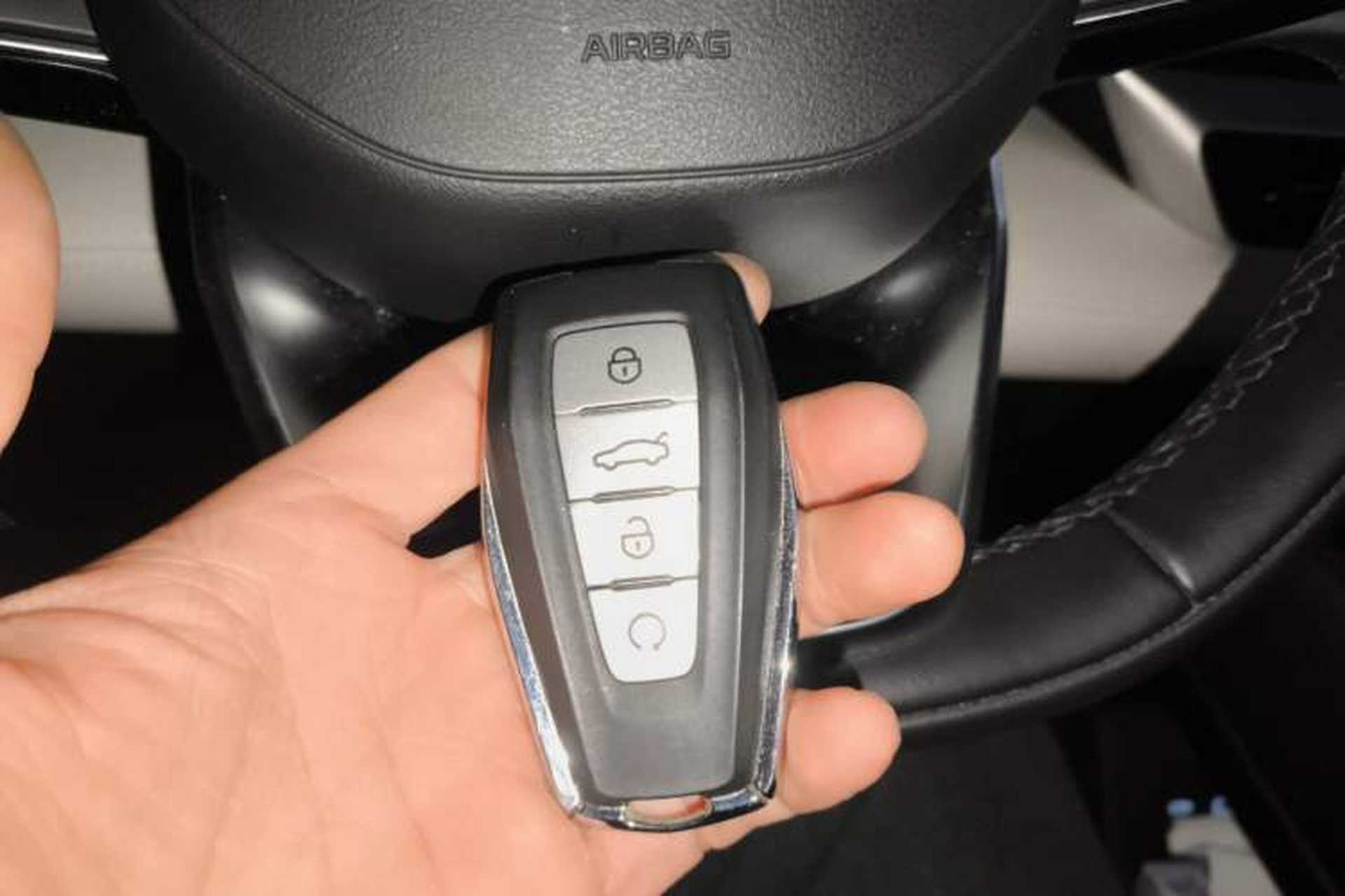Used Geely Auto Monjaro L 2023 2.0TD High-Power Automatic Two-Wheel Drive Flagship Version Vehicle Key