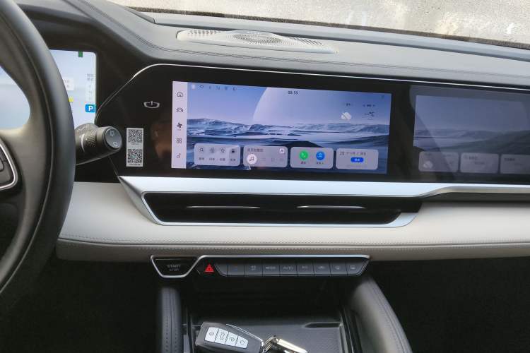 Used Geely Auto Monjaro L 2023 2.0TD High-Power Automatic Two-Wheel Drive Flagship Version Audio And AC Panel