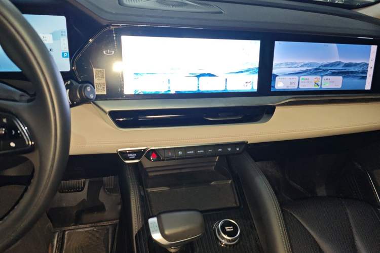 Used Geely Auto Monjaro L 2023 2.0TD High-Power Automatic Two-Wheel Drive Flagship Version Audio And AC Panel