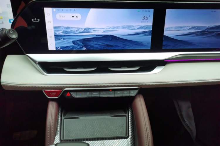 Used Geely Auto Monjaro L 2023 2.0TD High-Power Automatic Two-Wheel Drive Flagship Version Audio And AC Panel