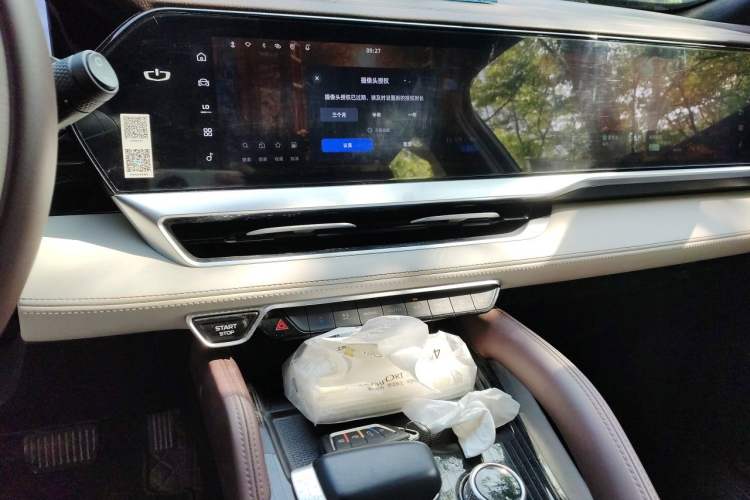 Used Geely Auto Monjaro L 2023 2.0TD High-Power Automatic Two-Wheel Drive Flagship Version Audio And AC Panel