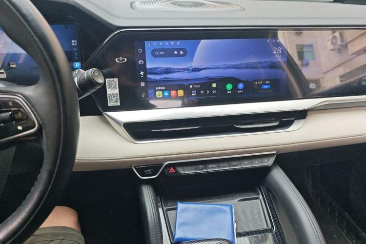 Used Geely Auto Monjaro L 2023 2.0TD High-Power Automatic Two-Wheel Drive Flagship Version Audio And AC Panel