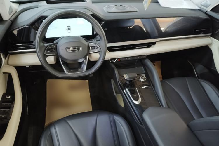 Used Geely Auto Monjaro L 2023 2.0TD High-Power Automatic Two-Wheel Drive Flagship Version Center Console