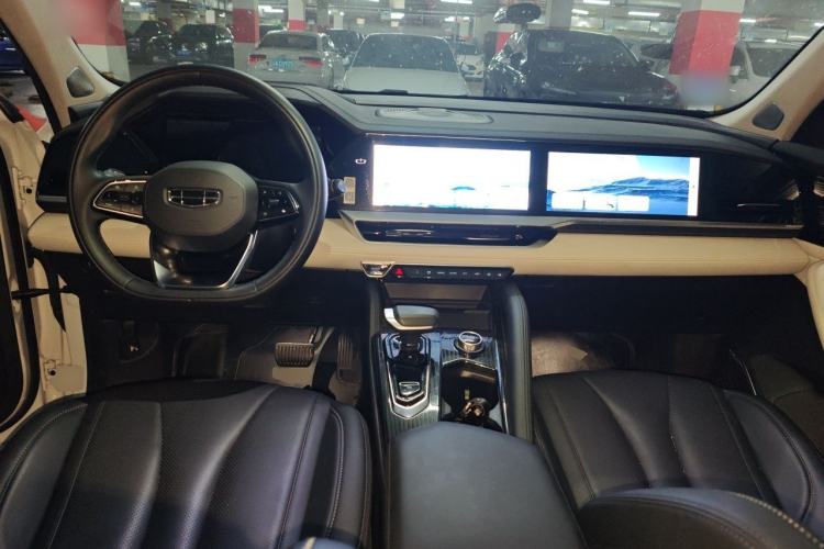 Used Geely Auto Monjaro L 2023 2.0TD High-Power Automatic Two-Wheel Drive Flagship Version Center Console