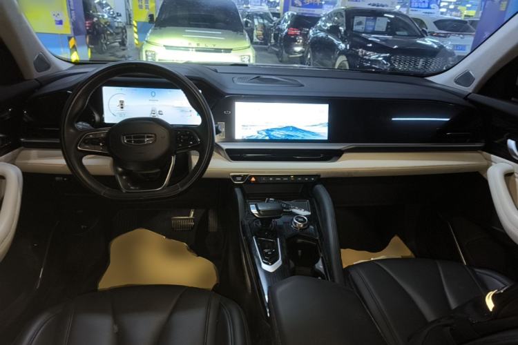 Used Geely Auto Monjaro L 2023 2.0TD High-Power Automatic Two-Wheel Drive Flagship Version Center Console