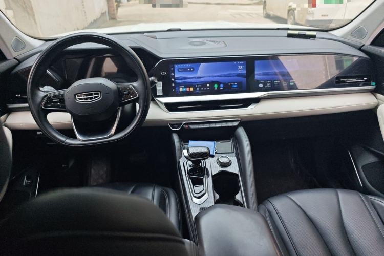 Used Geely Auto Monjaro L 2023 2.0TD High-Power Automatic Two-Wheel Drive Flagship Version Center Console