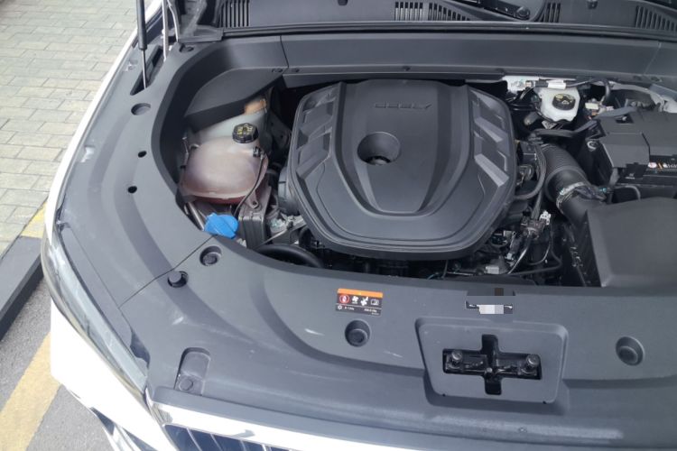 Used Geely Auto Monjaro L 2023 2.0TD High-Power Automatic Two-Wheel Drive Flagship Version Engine Bay Right