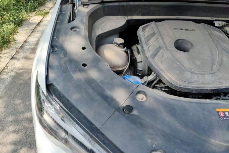 Used Geely Auto Monjaro L 2023 2.0TD High-Power Automatic Two-Wheel Drive Flagship Version Engine Bay Right