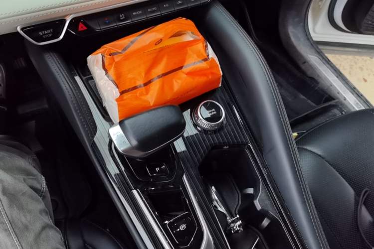 Used Geely Auto Monjaro L 2023 2.0TD High-Power Automatic Two-Wheel Drive Flagship Version Gear Lever