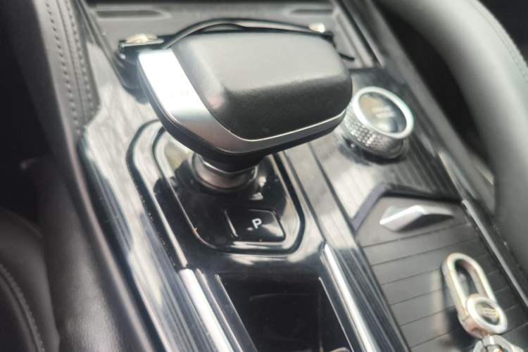 Used Geely Auto Monjaro L 2023 2.0TD High-Power Automatic Two-Wheel Drive Flagship Version Gear Lever