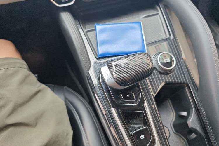 Used Geely Auto Monjaro L 2023 2.0TD High-Power Automatic Two-Wheel Drive Flagship Version Gear Lever