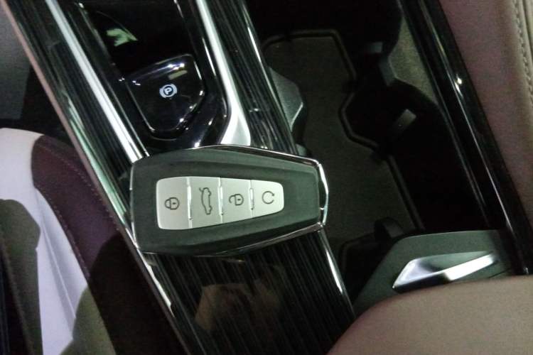 Used Geely Auto Monjaro L 2023 2.0TD High-Power Automatic Two-Wheel Drive Flagship Version Interior 1