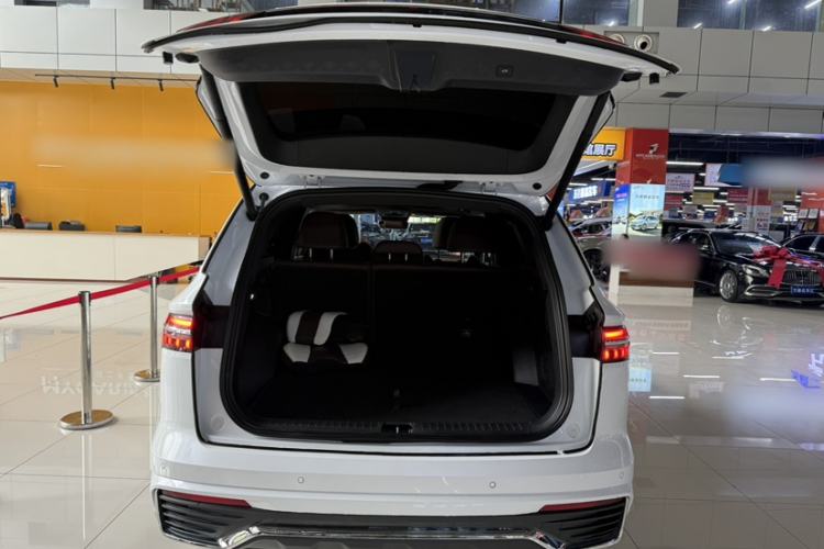 Used Geely Auto Monjaro L 2023 2.0TD High-Power Automatic Two-Wheel Drive Flagship Version Interior 9