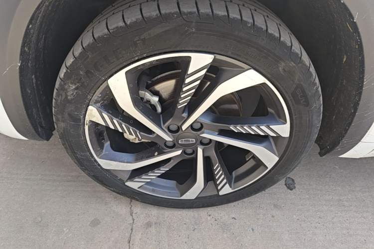 Used Geely Auto Monjaro L 2023 2.0TD High-Power Automatic Two-Wheel Drive Flagship Version Left Front Wheel Hub
